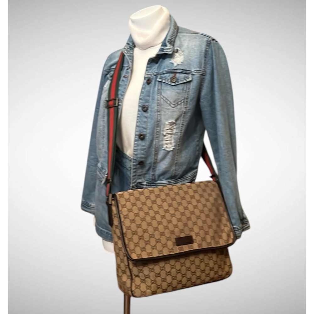 A318- 💯% authentic Gucci crossbody bag